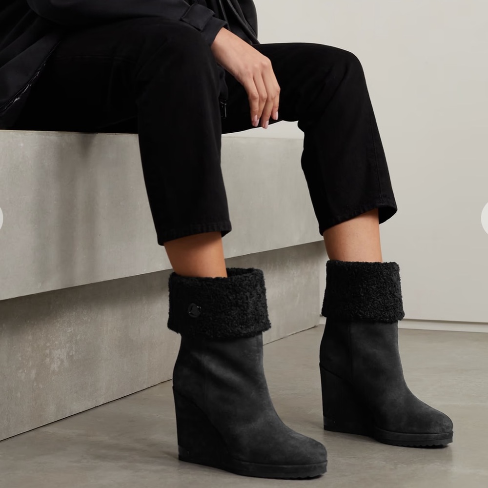 NEW IN BOX Moncler W Short Shearling Suede Wedge Ankle Boots Size 7